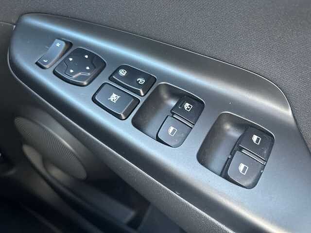 Hyundai KONA 1.0 TGDi 48V MHEV SE Connect 5dr Red