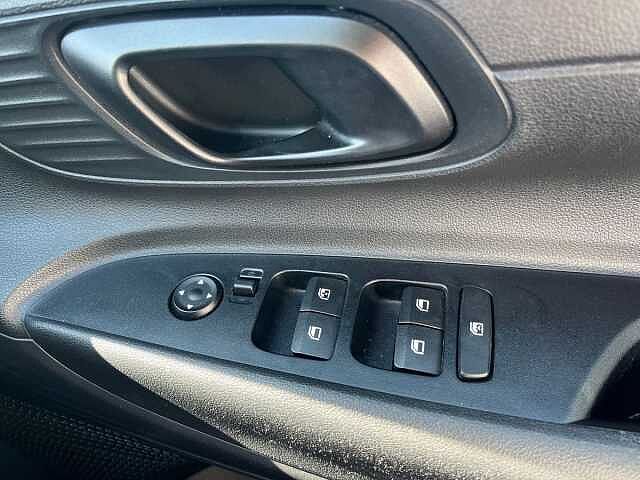 Hyundai I20 1.0T GDi 48V MHD SE Connect 5dr Green
