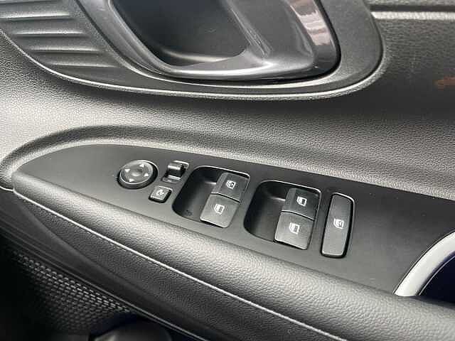 Hyundai i20 1.0T GDi 90 Tech Line 5dr DCT