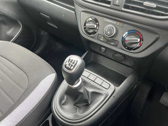 Hyundai i10 1.0 MPi SE Connect 5dr