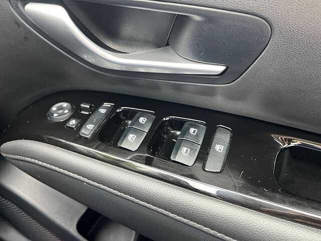 Hyundai Tucson 1.6 TGDi Hybrid 230 SE Connect 5dr 2WD Auto