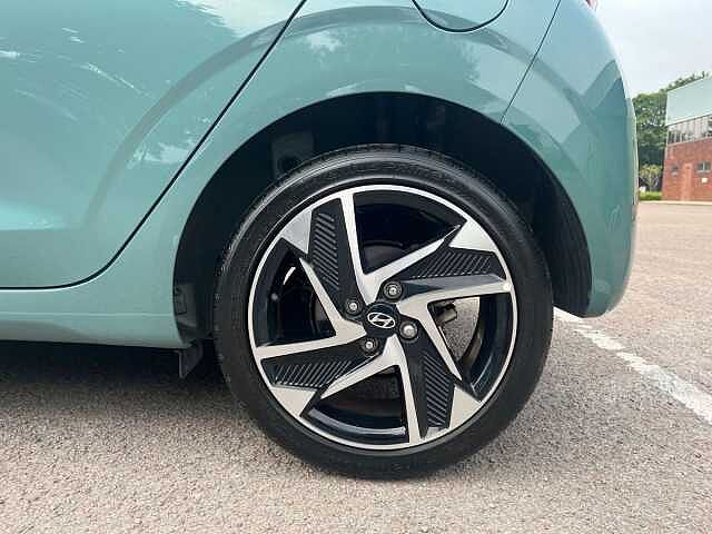 Hyundai i10 1.2 MPi Premium 5dr Auto