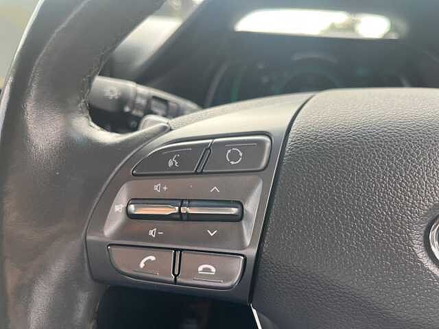 Hyundai IONIQ 1.6 GDi Hybrid Premium 5dr DCT Blue
