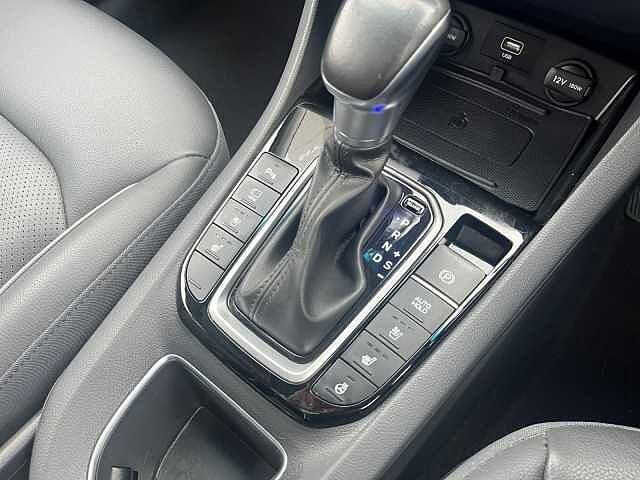 Hyundai Ioniq 1.6 GDi Hybrid Premium SE 5dr DCT