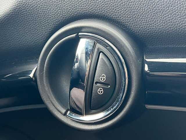 MINI Hatchback 1.5 Cooper Sport 3dr
