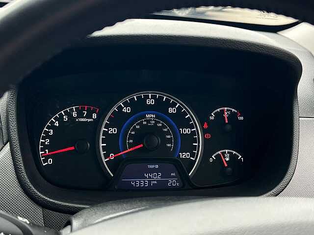 Hyundai I10 1.0 SE 5dr Red