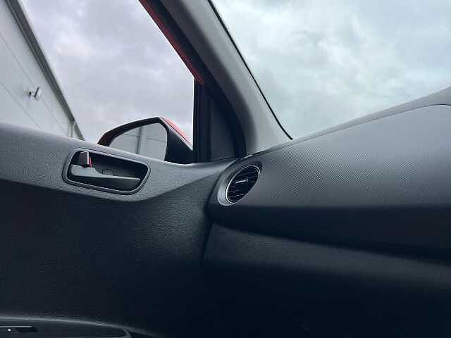 Hyundai I10 1.0 SE 5dr Red