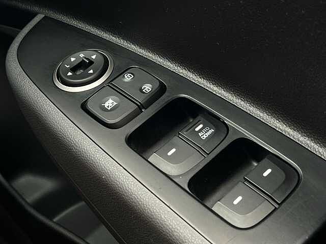 Hyundai I10 1.0 SE 5dr Red