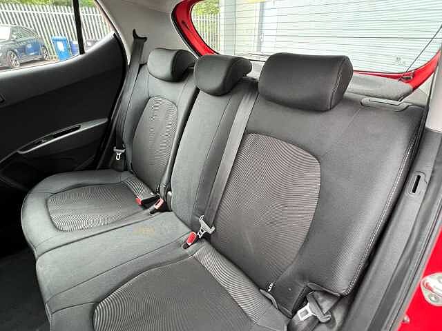 Hyundai I10 1.0 SE 5dr Red