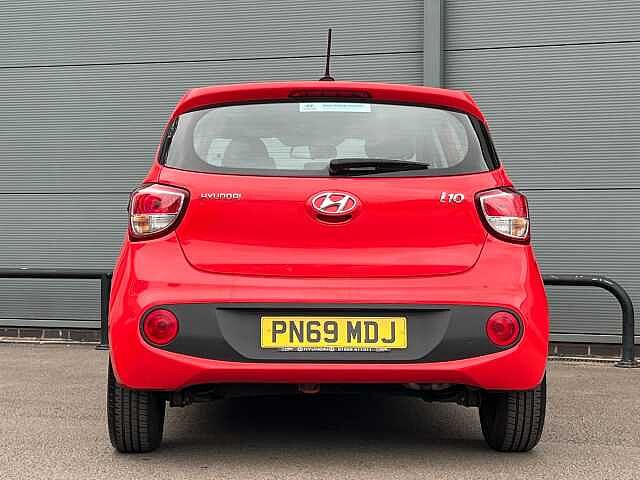 Hyundai I10 1.0 SE 5dr Red