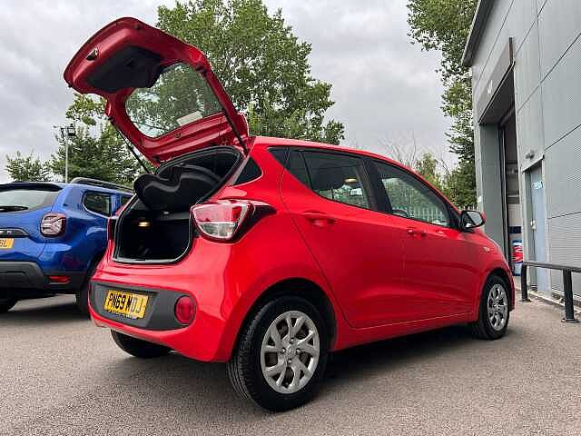 Hyundai I10 1.0 SE 5dr Red