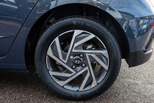 Hyundai i20 1.0T GDi Advance 5dr