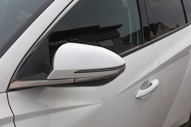 Hyundai TUCSON 1.6 TGDi Hybrid 230 Premium 5dr 2WD Auto White
