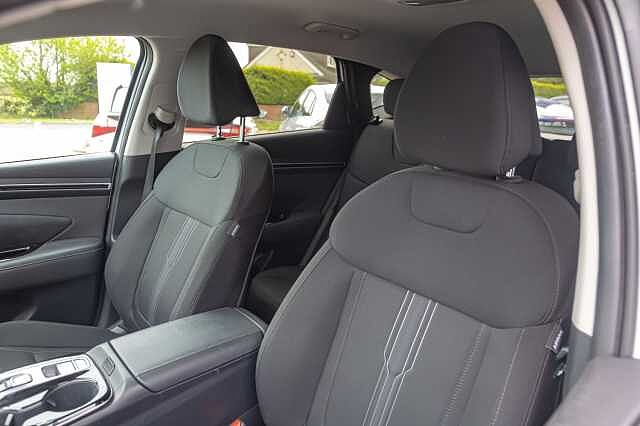 Hyundai TUCSON 1.6 TGDi Hybrid 230 Premium 5dr 2WD Auto White