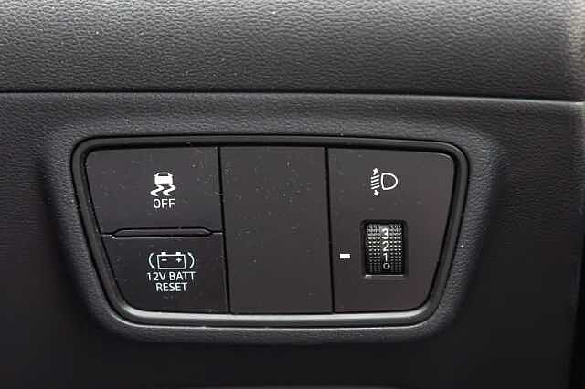 Hyundai TUCSON 1.6 TGDi Hybrid 230 Premium 5dr 2WD Auto White