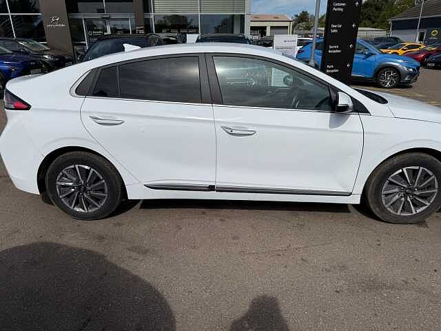 Hyundai IONIQ 100kW Premium SE 38kWh 5dr Auto White