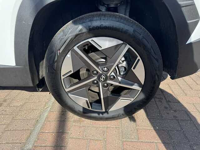 Hyundai TUCSON 1.6T Premium 5dr White