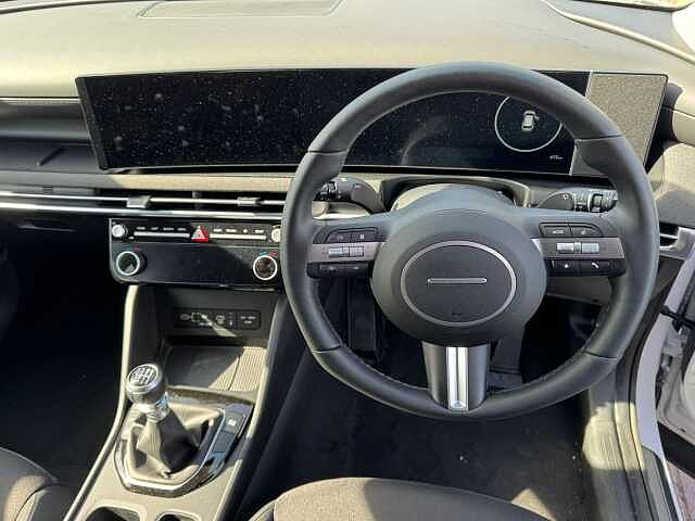 Hyundai TUCSON 1.6T Premium 5dr White