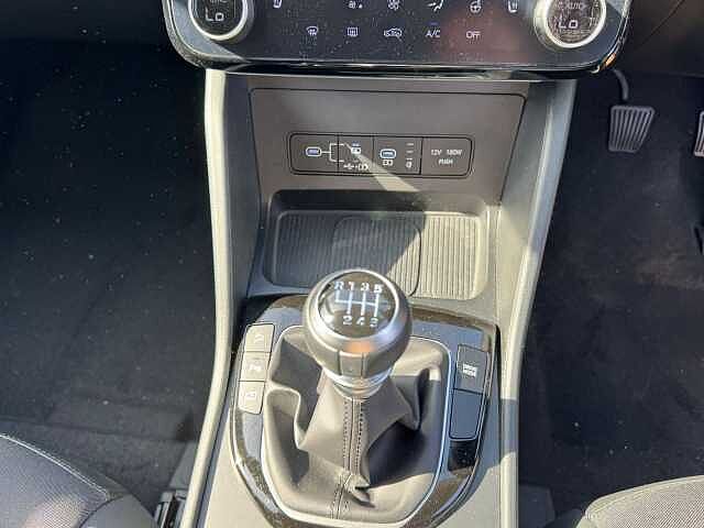 Hyundai TUCSON 1.6T Premium 5dr White