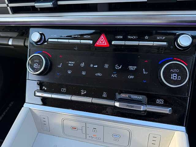 Hyundai SANTA FE 1.6 TGDi Plug-in Hybrid Ultimate 5dr 4WD Auto Grey