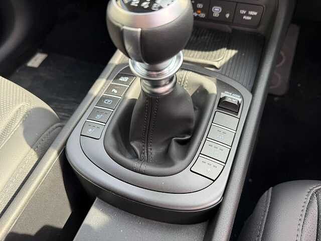 Hyundai KONA 1.6T 138 Ultimate 5dr Black