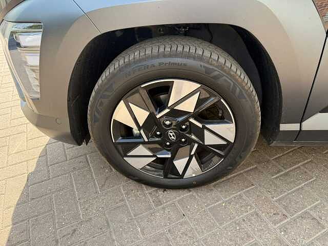 Hyundai KONA 1.6T 138 Ultimate 5dr Black