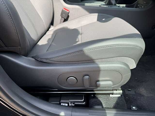 Hyundai KONA 1.6T 138 Ultimate 5dr Black