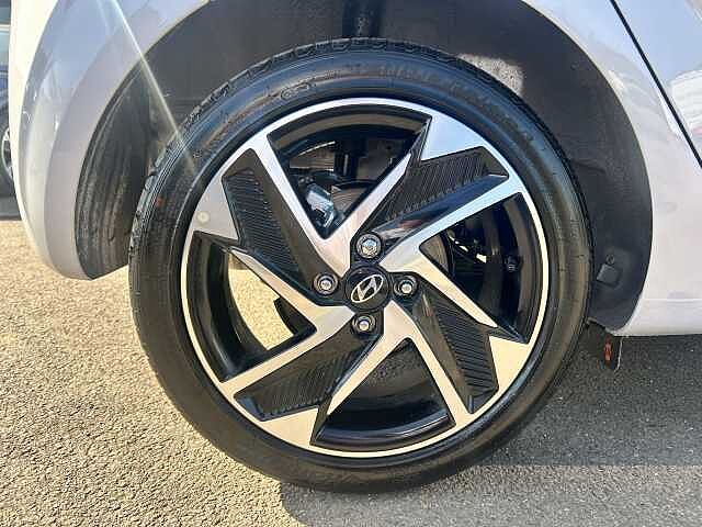 Hyundai i10 1.2 [79] Premium 5dr Auto [Nav]