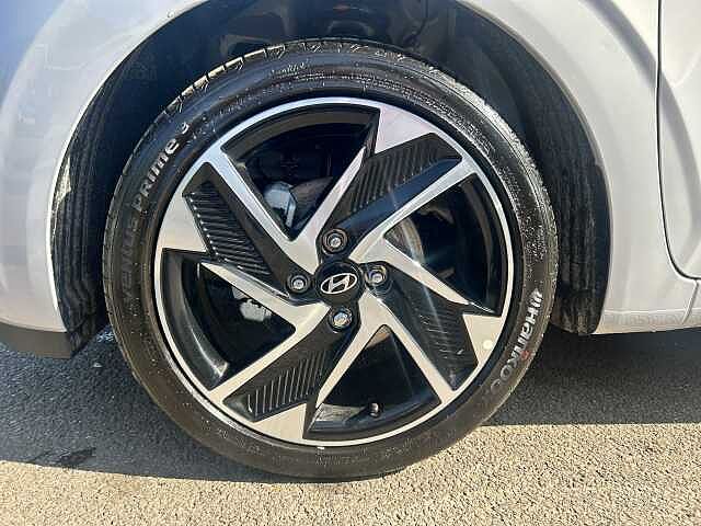 Hyundai i10 1.2 [79] Premium 5dr Auto [Nav]