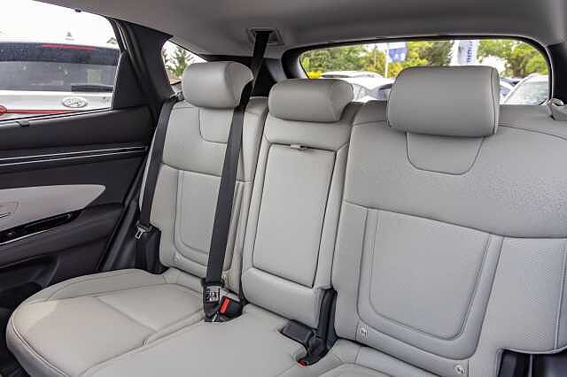 Hyundai TUCSON 1.6 TGDi Hybrid 230 Ultimate 5dr 2WD Auto White