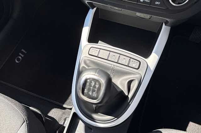 Hyundai i10 1.2 MPi Premium 5dr