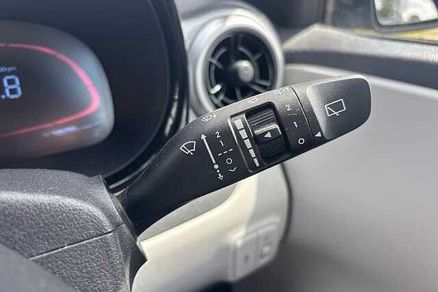 Hyundai i10 1.0 MPi Premium 5dr