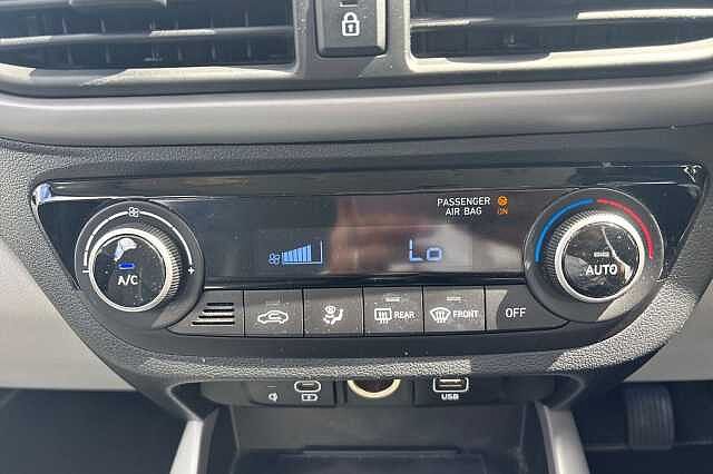 Hyundai i10 1.0 MPi Premium 5dr