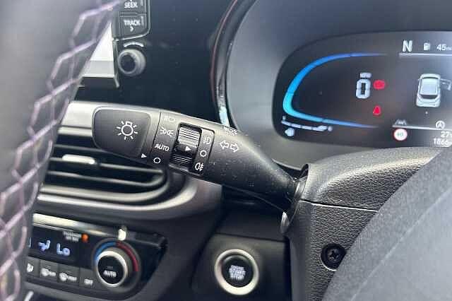 Hyundai i10 1.2 [79] Premium 5dr Auto [Nav]
