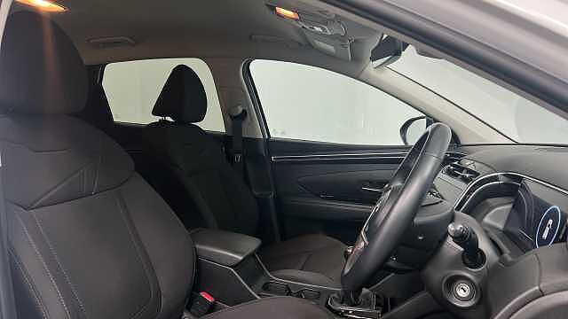 Hyundai TUCSON 1.6 T-GDi SE Connect SUV 5dr Petrol Manual Euro 6 (s/s) (150 ps) White