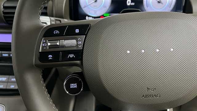Hyundai INSTER Long Range 49kWh 02 SUV 5dr Electric Auto (115 ps) Beige
