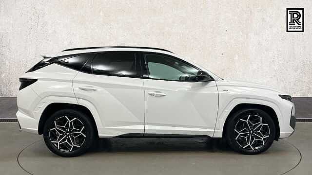 Hyundai TUCSON 1.6 h T-GDi N Line SUV 5dr Petrol Hybrid Auto Euro 6 (s/s) (230 ps) Atlas White