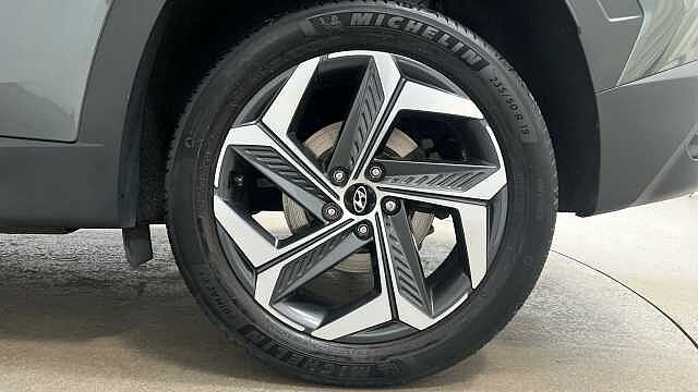 Hyundai TUCSON 1.6 h T-GDi Premium SUV 5dr Petrol Hybrid Auto Euro 6 (s/s) (230 ps) Grey