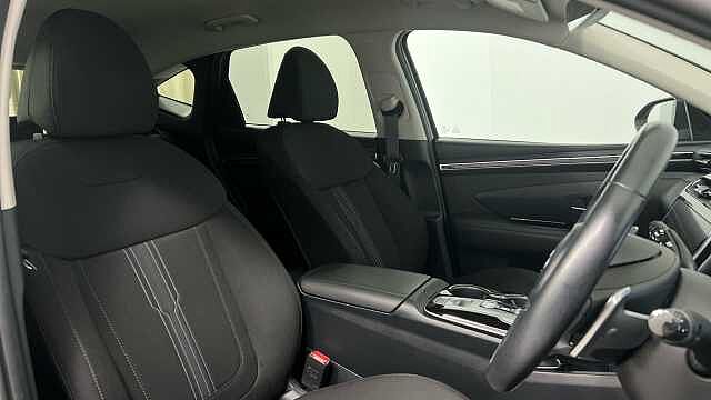 Hyundai TUCSON 1.6 h T-GDi Premium SUV 5dr Petrol Hybrid Auto Euro 6 (s/s) (230 ps) Grey