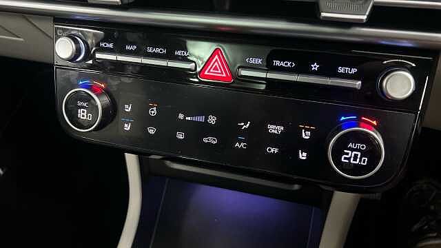 Hyundai TUCSON 1.6 T-GDi Ultimate SUV 5dr Petrol Hybrid Auto Euro 6 (s/s) (215 ps) BLACK