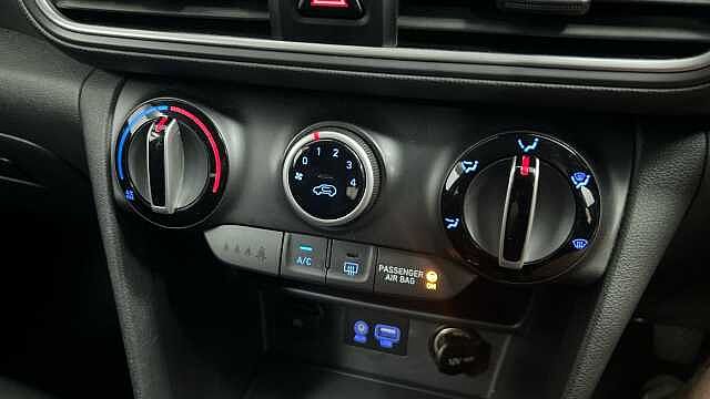 Hyundai KONA 1.0 T-GDi Play SUV 5dr Petrol Manual Euro 6 (s/s) (120 ps)