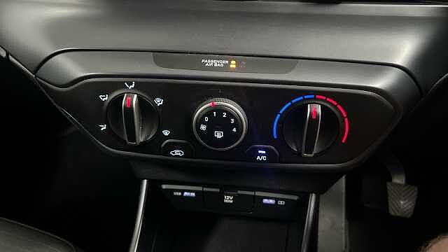 Hyundai I20 1.0 T-GDi MHEV SE Connect Hatchback 5dr Petrol Hybrid Manual Euro 6 (s/s) (100 p Intense Blue