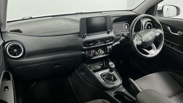 Hyundai KONA 1.0 T-GDi MHEV SE Connect SUV 5dr Petrol Hybrid Manual Euro 6 (s/s) (120 ps) Atlas White