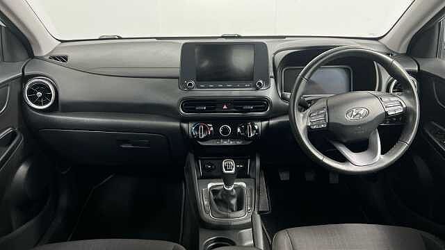 Hyundai KONA 1.0 T-GDi MHEV SE Connect SUV 5dr Petrol Hybrid Manual Euro 6 (s/s) (120 ps) Atlas White
