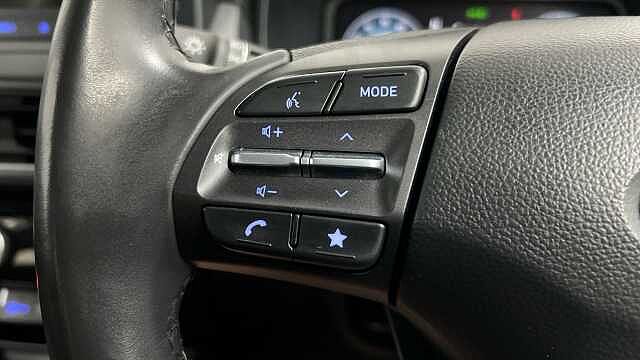 Hyundai KONA 1.0 T-GDi MHEV SE Connect SUV 5dr Petrol Hybrid Manual Euro 6 (s/s) (120 ps) Atlas White