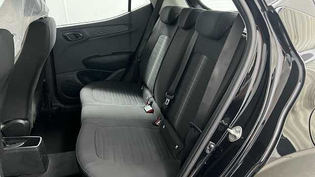 Hyundai i10 1.0 SE Connect Hatchback 5dr Petrol Manual Euro 6 (s/s) (67 ps)