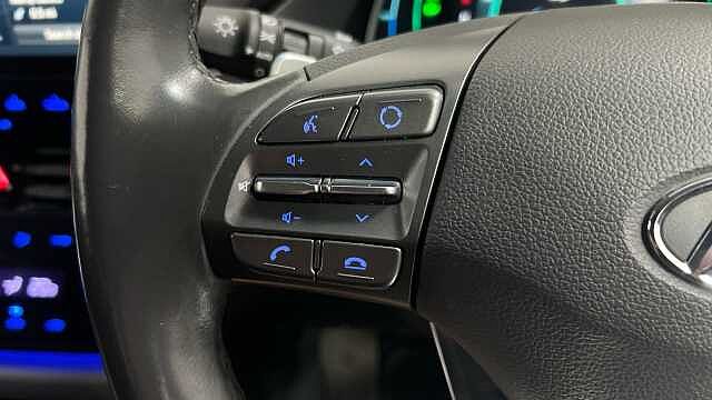 Hyundai IONIQ 1.6 h-GDi 8.9kWh Premium SE Hatchback 5dr Petrol Plug-in Hybrid DCT Euro 6 (s/s) Grey