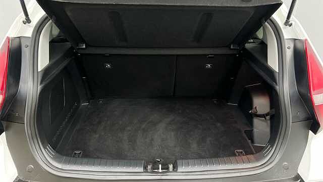 Hyundai BAYON 1.0 T-GDi MHEV SE Connect SUV 5dr Petrol Hybrid Manual Euro 6 (s/s) (100 ps) Atlas White