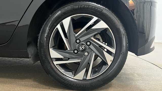 Hyundai I20 1.0 T-GDi MHEV SE Connect Hatchback 5dr Petrol Hybrid Manual Euro 6 (s/s) (100 p Black