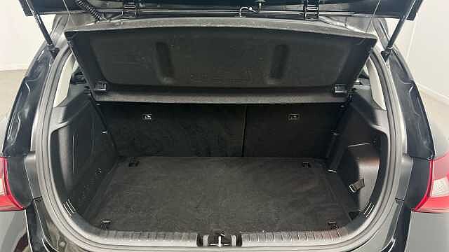 Hyundai I20 1.0 T-GDi MHEV SE Connect Hatchback 5dr Petrol Hybrid Manual Euro 6 (s/s) (100 p Black